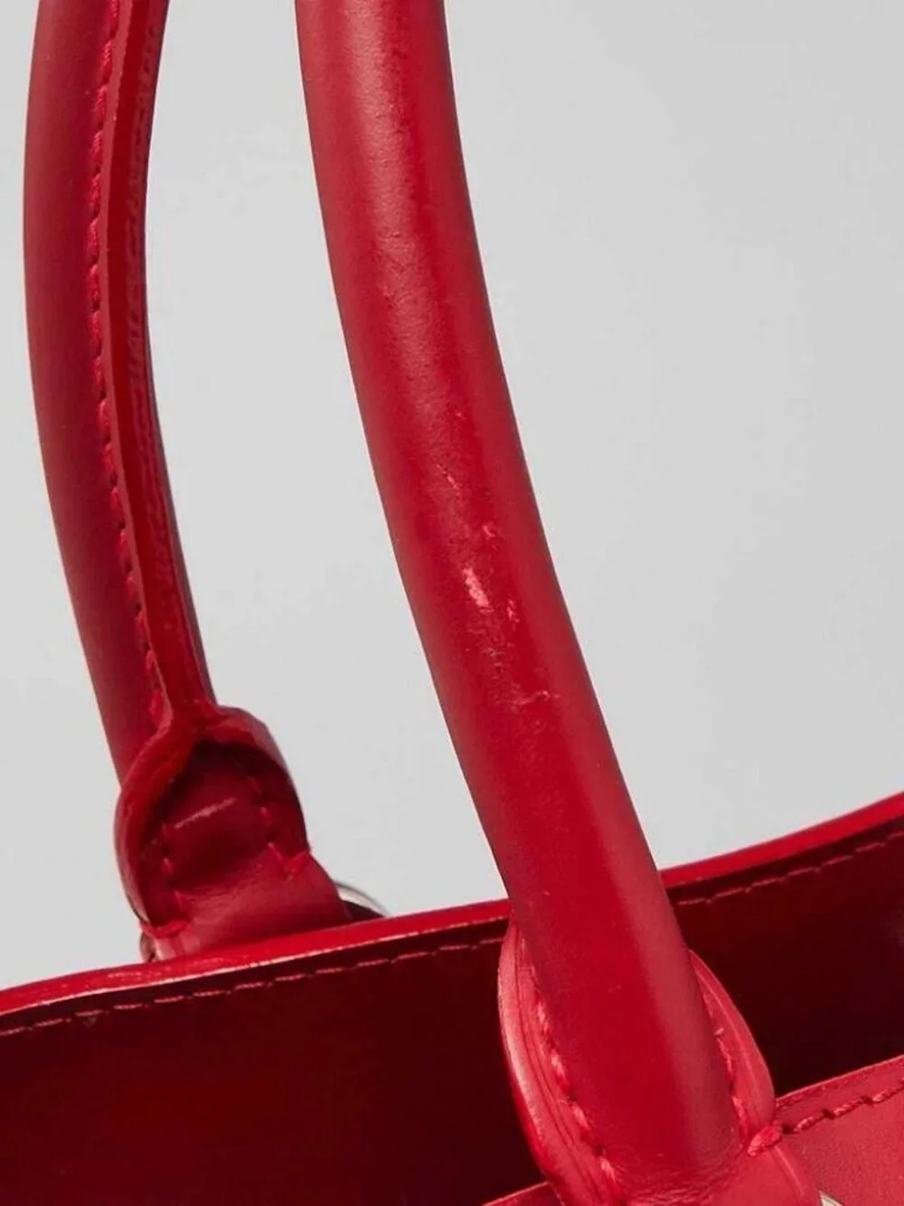 Louis Vuitton Rouge Epi Leather Passy GM Bag